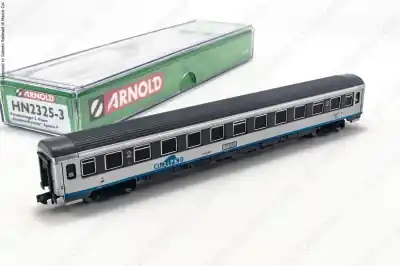 Compra Online ARNOLD HN2325-3 - 1:160 N - Carrozza Cisalpino di 2° classe Eurocity Epoca V