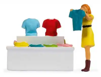 Spedizione Espresso Noch 16508 personaggi: donna che fa shopping di abbigliamento in scala 1:87 H0