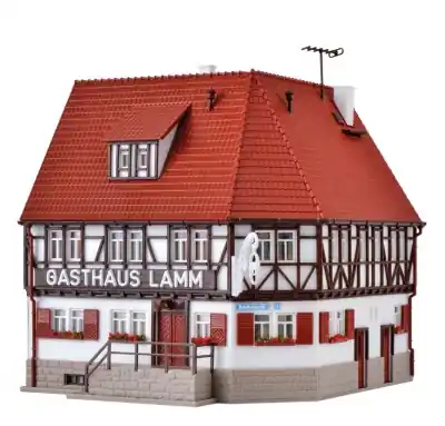 Vollmer 43645 - scala H0 1:87 - edificio cittadino angolare con tetto spiovente Nuova Collezione