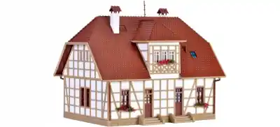 Vollmer 43654 - scala H0 1:87 - grande casa a due piani con tetto spiovente Prezzo Scontato
