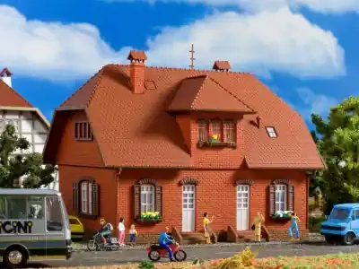 Vollmer 43659 - scala H0 1:87 - casa a due piani con tetto spiovente Esclusivo