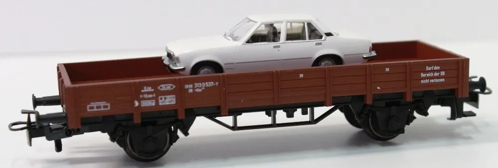 26565-1C Marklin HO Carro merci a sponde basse con auto a bordo Subito Disponibile