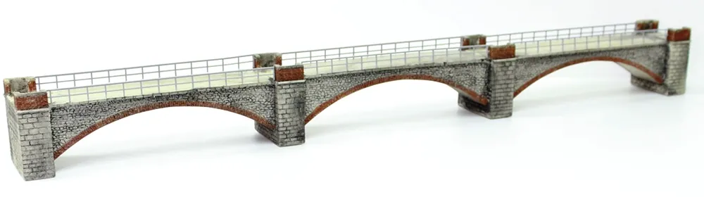 V06 Dm HO Ponte ferroviario/stradale a tripla arcata montato e dipinto Promozione