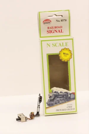 Non Perdere 8570 Model Power USA Segnale Ferroviario tipo FS a 3 luci scala N 1 160