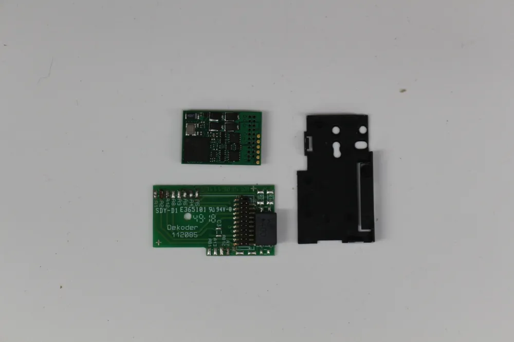Super Prezzo 112085 Marklin kit completo decoder fx 21 poli con PCB e basetta in metallo
