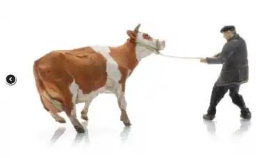 Prezzo Basso ARTITEC 5870031 - Contadino con una mucca ostinata. scalaH0 1 87